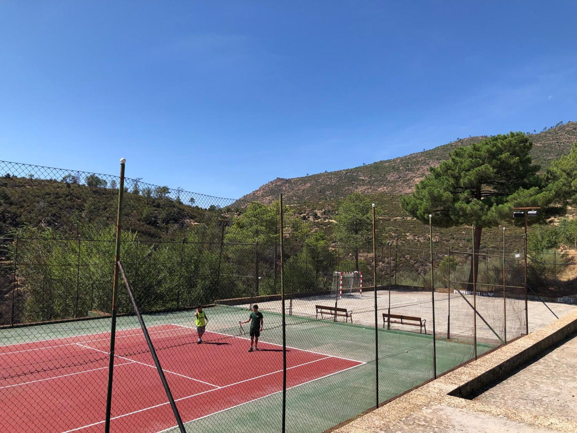 Casa Rural Los Olivos De Robledo De Chavela La Estacion Zewnętrze zdjęcie