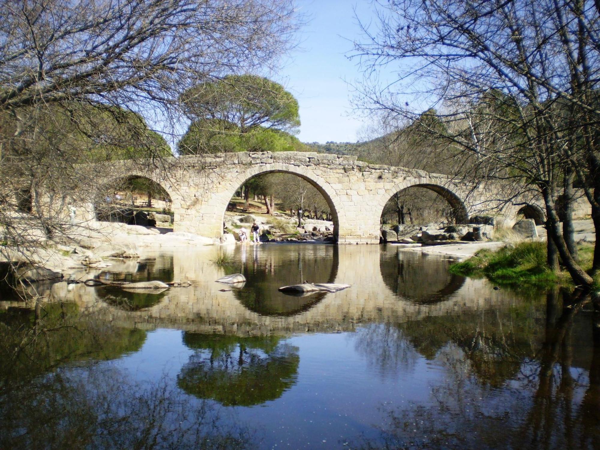 Casa Rural Los Olivos De Robledo De Chavela La Estacion Zewnętrze zdjęcie